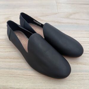 TOMS Women's Darcy Slip On Flats in Black Leather Size 10
